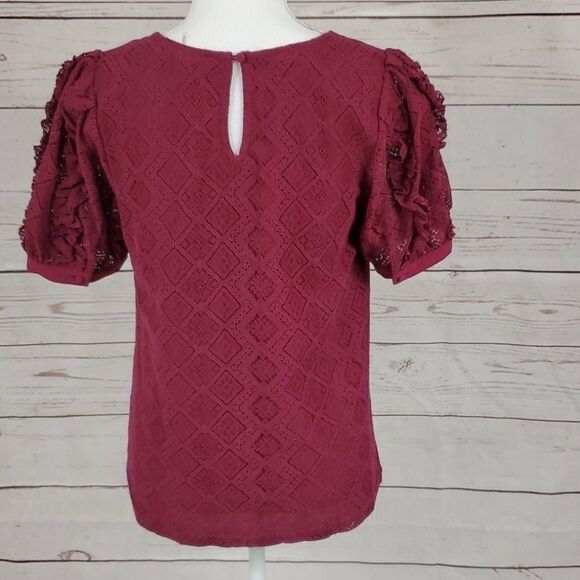 💲✂️ Entro, Berry Lace Overlay Top with Ruffle Detail-Size Small - Picture 6 of 10